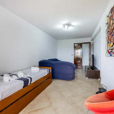 Pera & Pool - Silhueta Citadina * Armação de Pêra