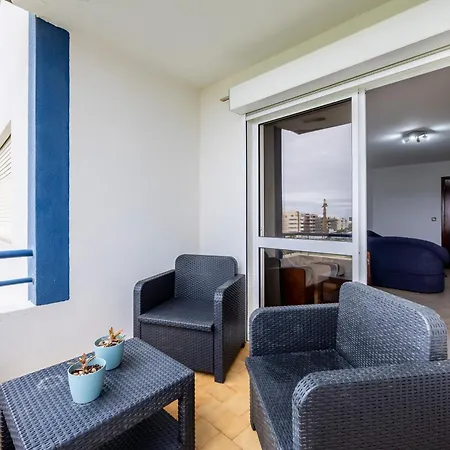 Pera & Pool - Silhueta Citadina Armação de Pêra